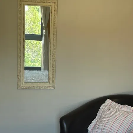 Petit Con Piscina Apartment *